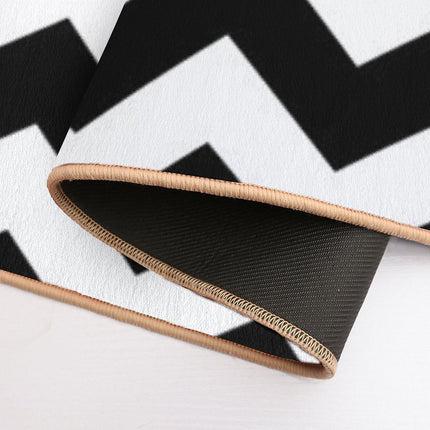 Black And White ZIG-ZAG  Easy To Clean Bath Mat