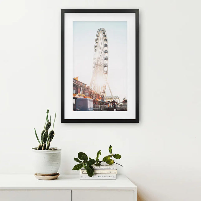 Ferris Wheel Wall Decor. Summer Beach Style