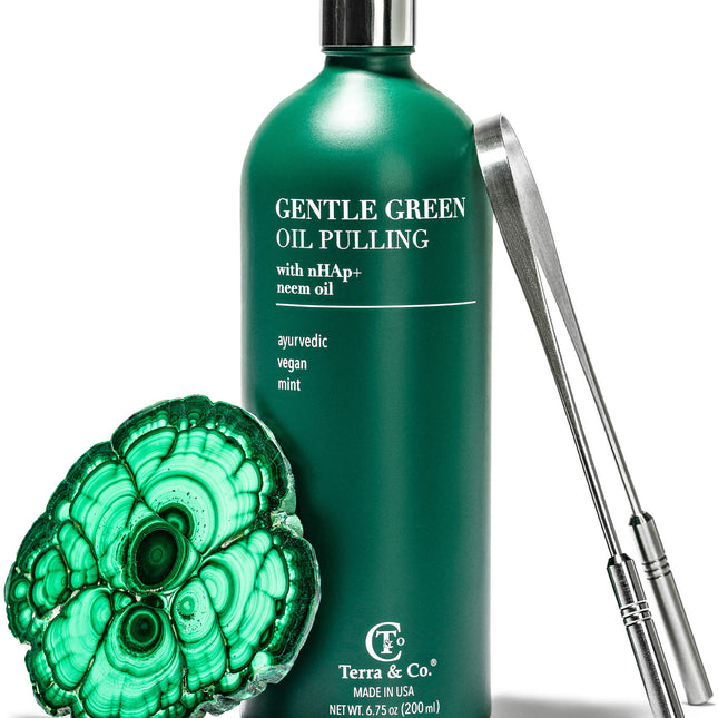 Gentle Green™ Oral Detox Bundle – Stainless Steel Tongue Scraper & Ayurvedic Oil Pulling (Fluoride-Free, Enamel Support)